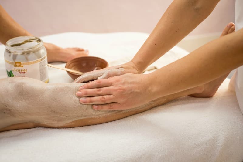 Garshan silk glove dry massage at 22 Ayur